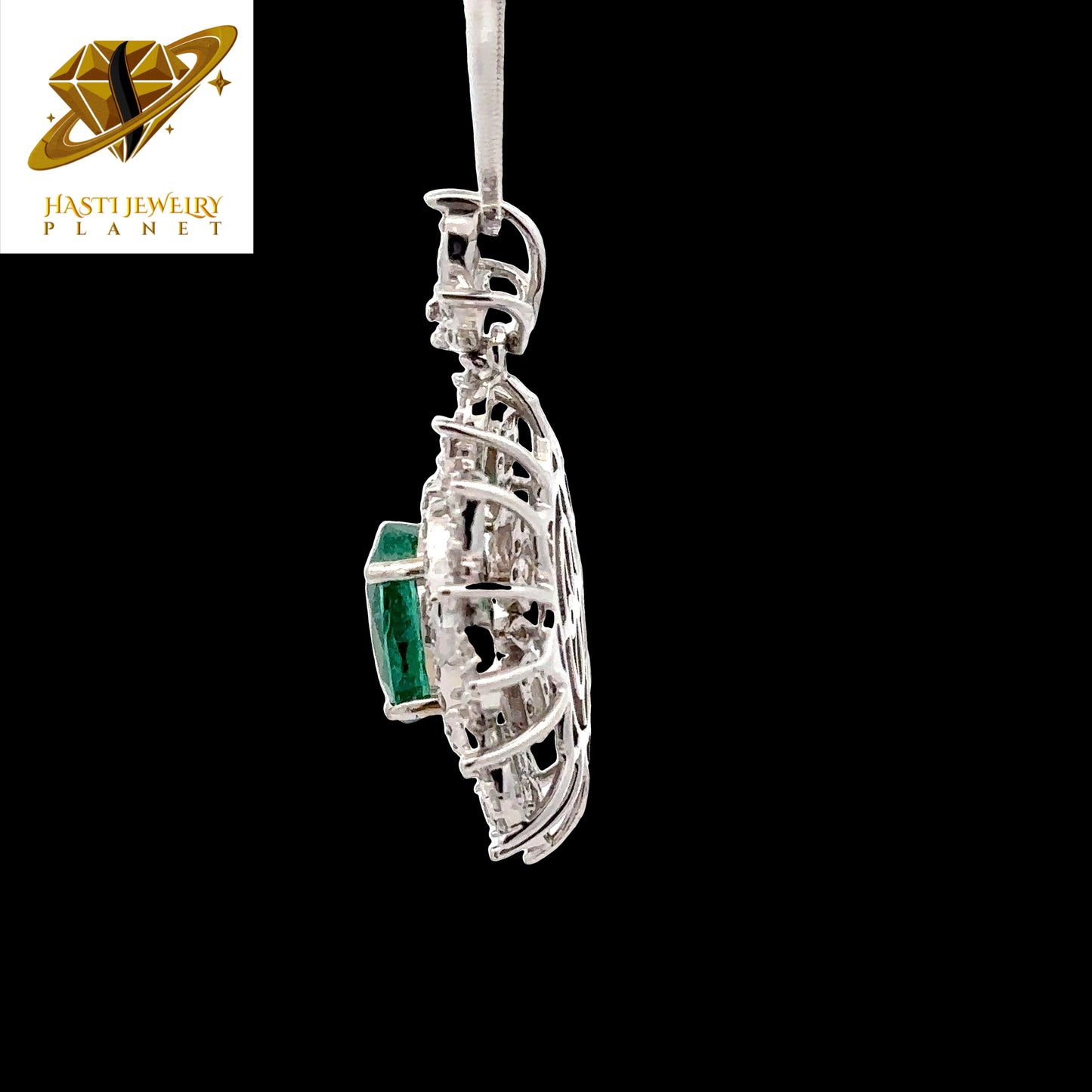Elegant Emerald Pendant
